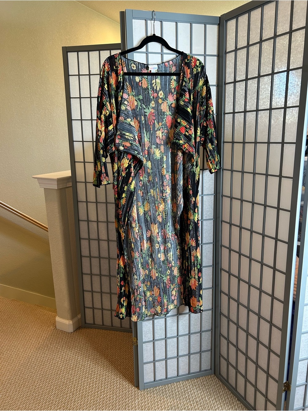 NWT LuLaRoe Shirley Black Floral Pleated Duster Kimono
